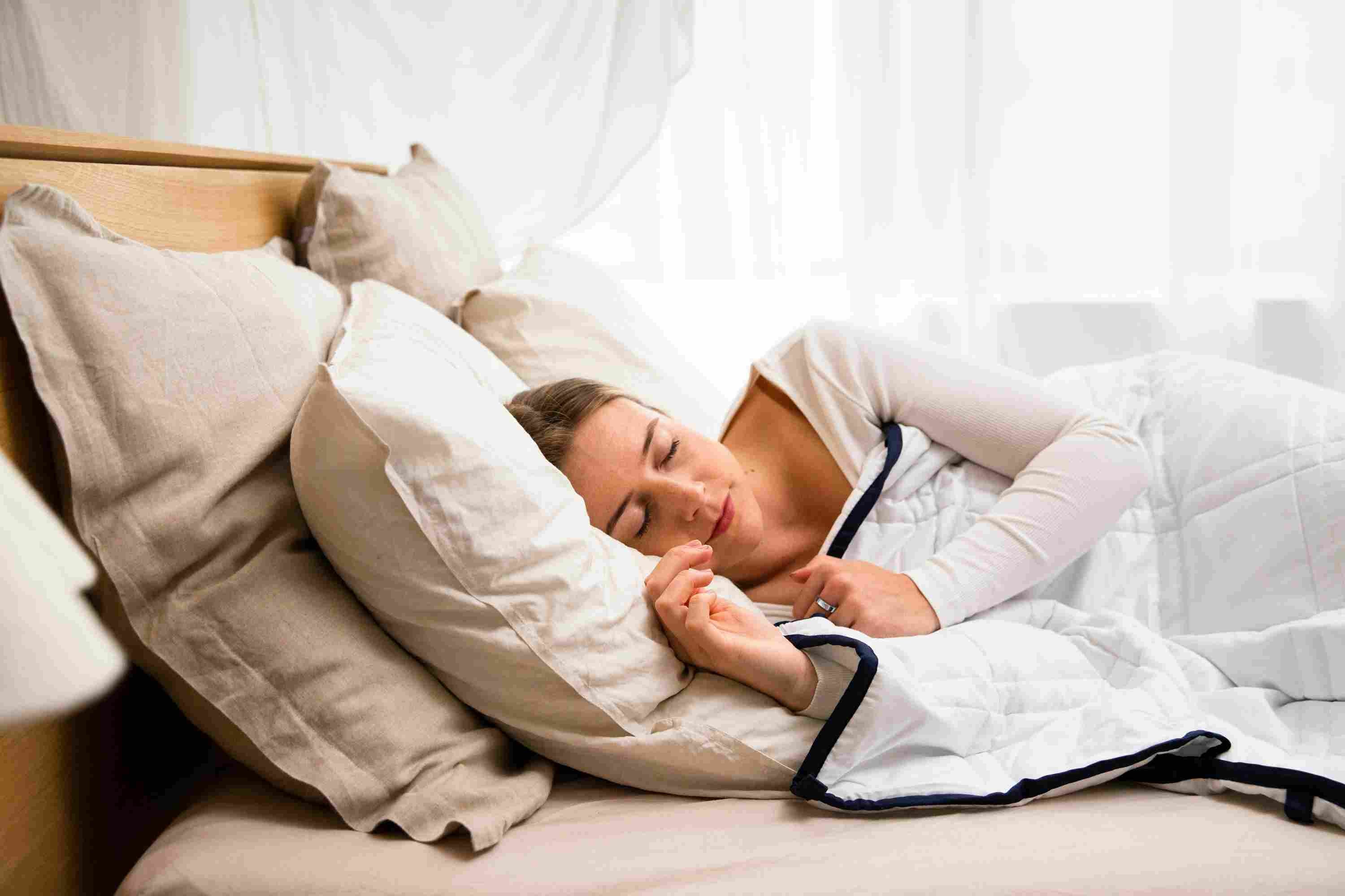 Sleep Consistency vs Sleep Duration: Which Matters More for Recovery?