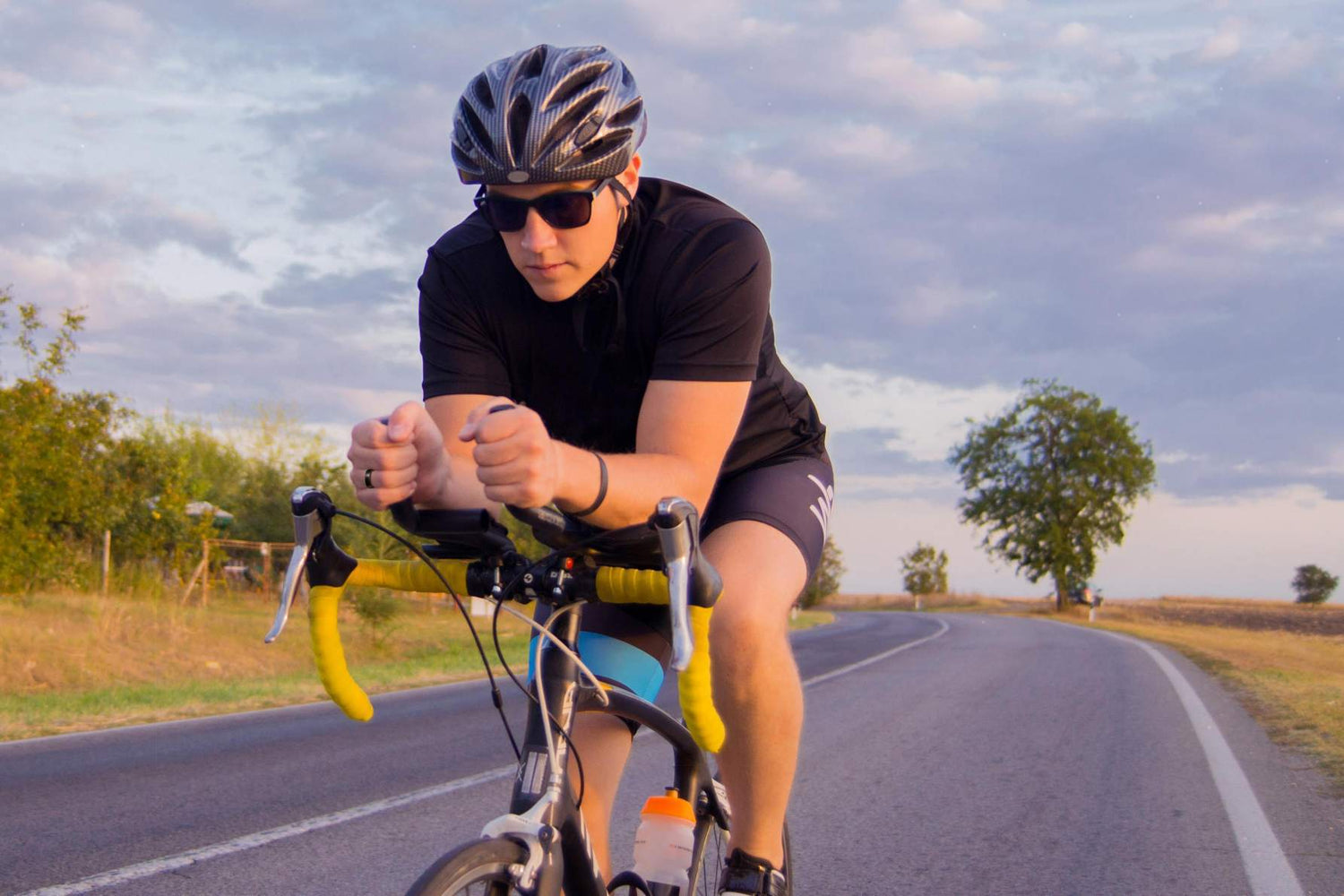What Does a Fitness and Calorie Tracker Actually Measure?