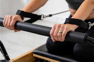 How a Smart Ring Measures Your Heartbeat and Vitals