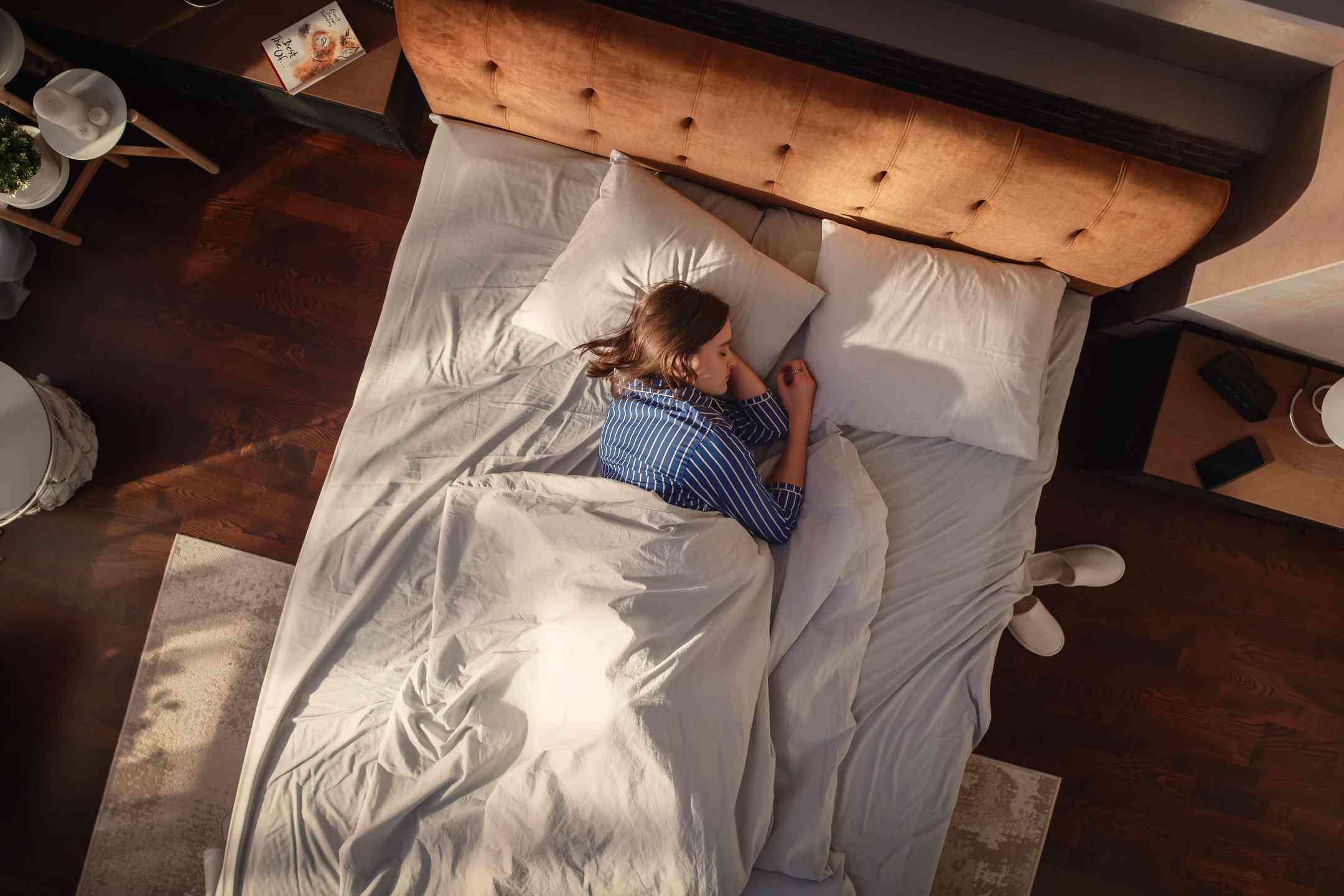 How to Track Sleep Effectively (Without Waking Up Tangled in Wires)