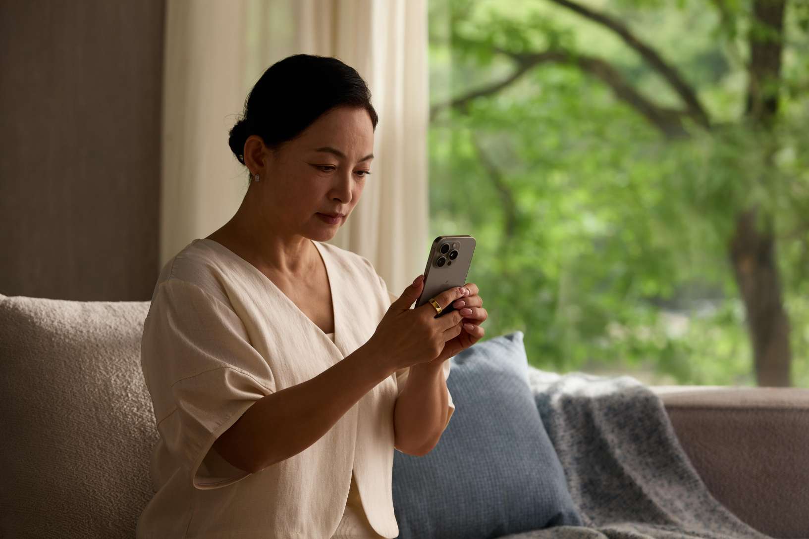 Perimenopause Tracking With a Smart Ring: Sleep, Temperature, HRV, and Recovery