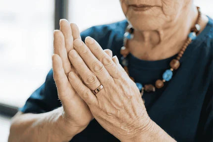 Smartwatch for Seniors: Health, Comfort, and Ease-of-Use Features to Consider